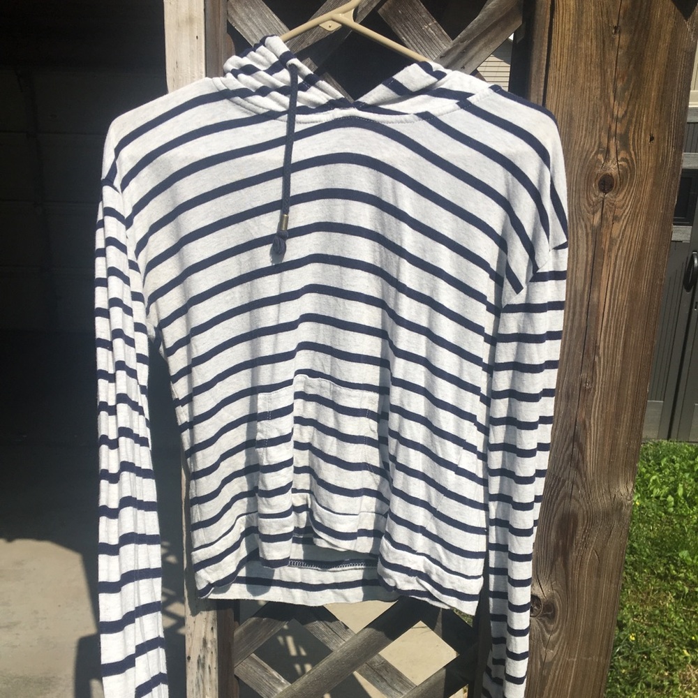 Forever 21 striped white and navy blue hoodie